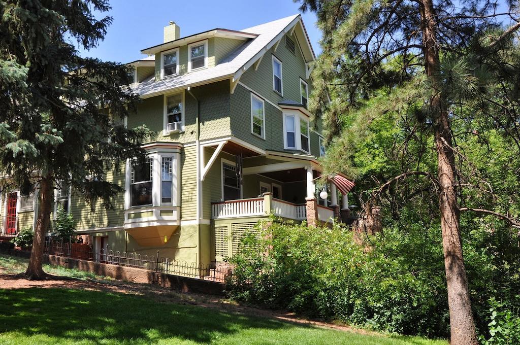 Avenue Hotel Bed And Breakfast 마니투 스프링스 외부 사진