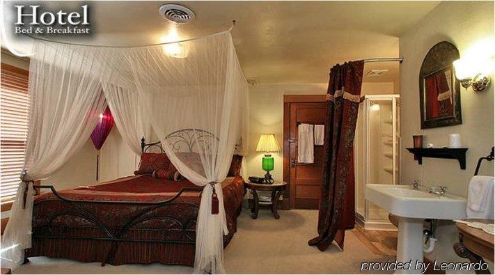 Avenue Hotel Bed And Breakfast 마니투 스프링스 객실 사진