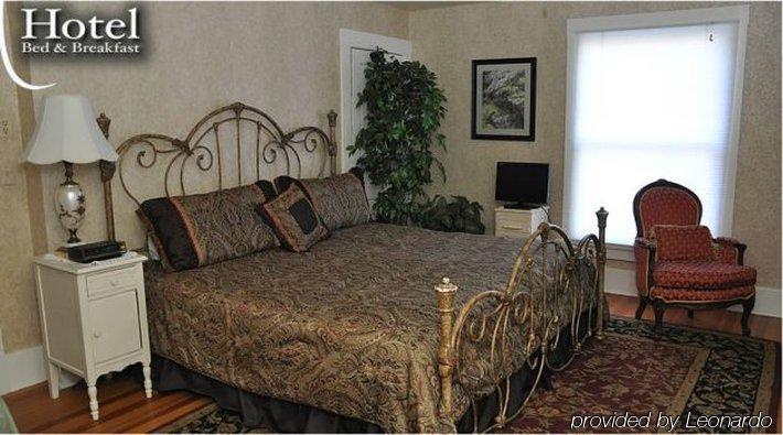 Avenue Hotel Bed And Breakfast 마니투 스프링스 객실 사진